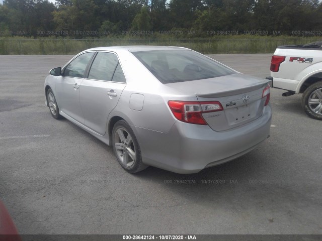 Photo 2 VIN: 4T1BF1FK1CU589770 - TOYOTA CAMRY 