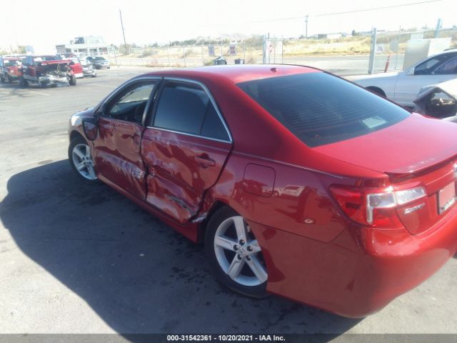 Photo 2 VIN: 4T1BF1FK1CU605806 - TOYOTA CAMRY 