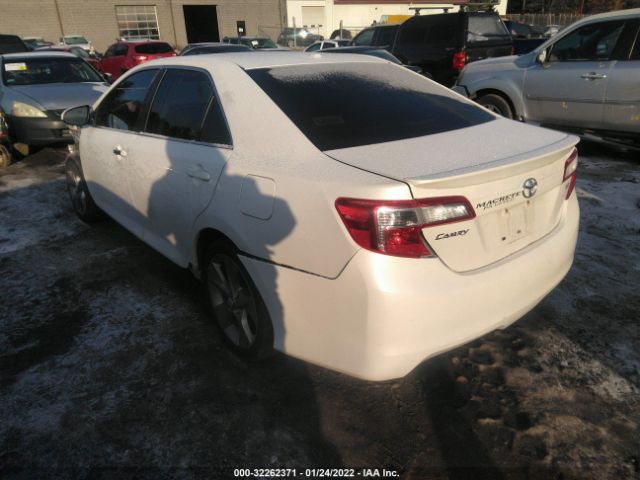 Photo 2 VIN: 4T1BF1FK1CU628812 - TOYOTA CAMRY 