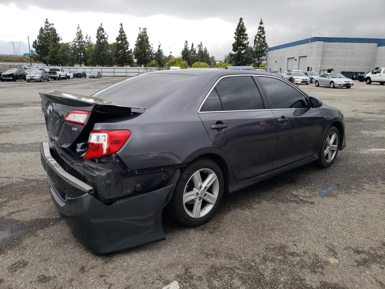 Photo 2 VIN: 4T1BF1FK1DU236205 - TOYOTA CAMRY 