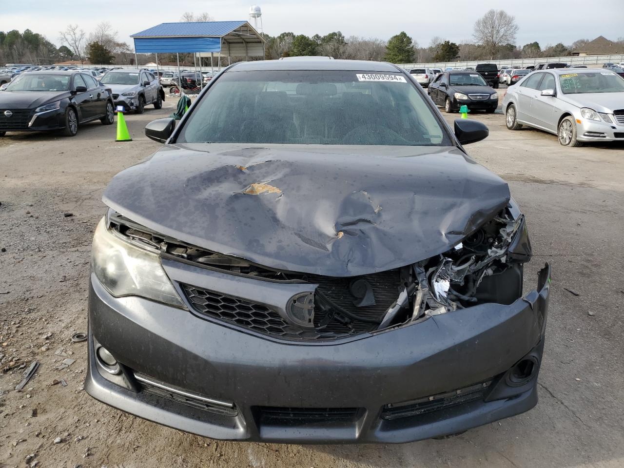 Photo 4 VIN: 4T1BF1FK1DU641237 - TOYOTA CAMRY 