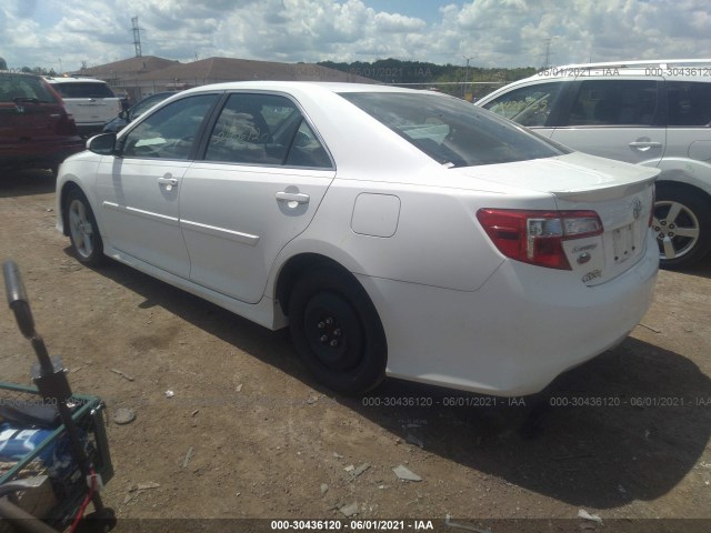 Photo 2 VIN: 4T1BF1FK1DU695153 - TOYOTA CAMRY 