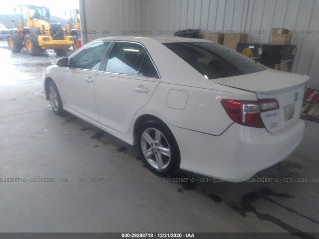 Photo 2 VIN: 4T1BF1FK1DU706488 - TOYOTA CAMRY 