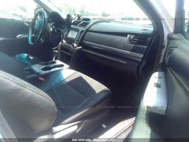 Photo 4 VIN: 4T1BF1FK1DU715689 - TOYOTA CAMRY 