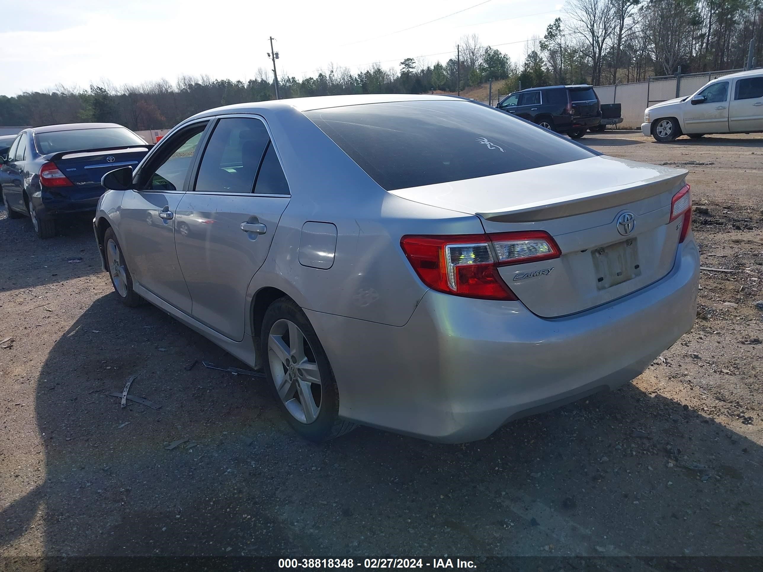 Photo 2 VIN: 4T1BF1FK1EU424434 - TOYOTA CAMRY 