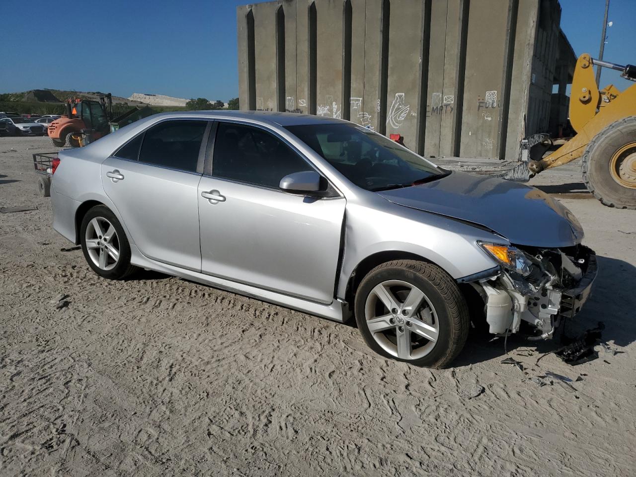 Photo 3 VIN: 4T1BF1FK1EU428595 - TOYOTA CAMRY 