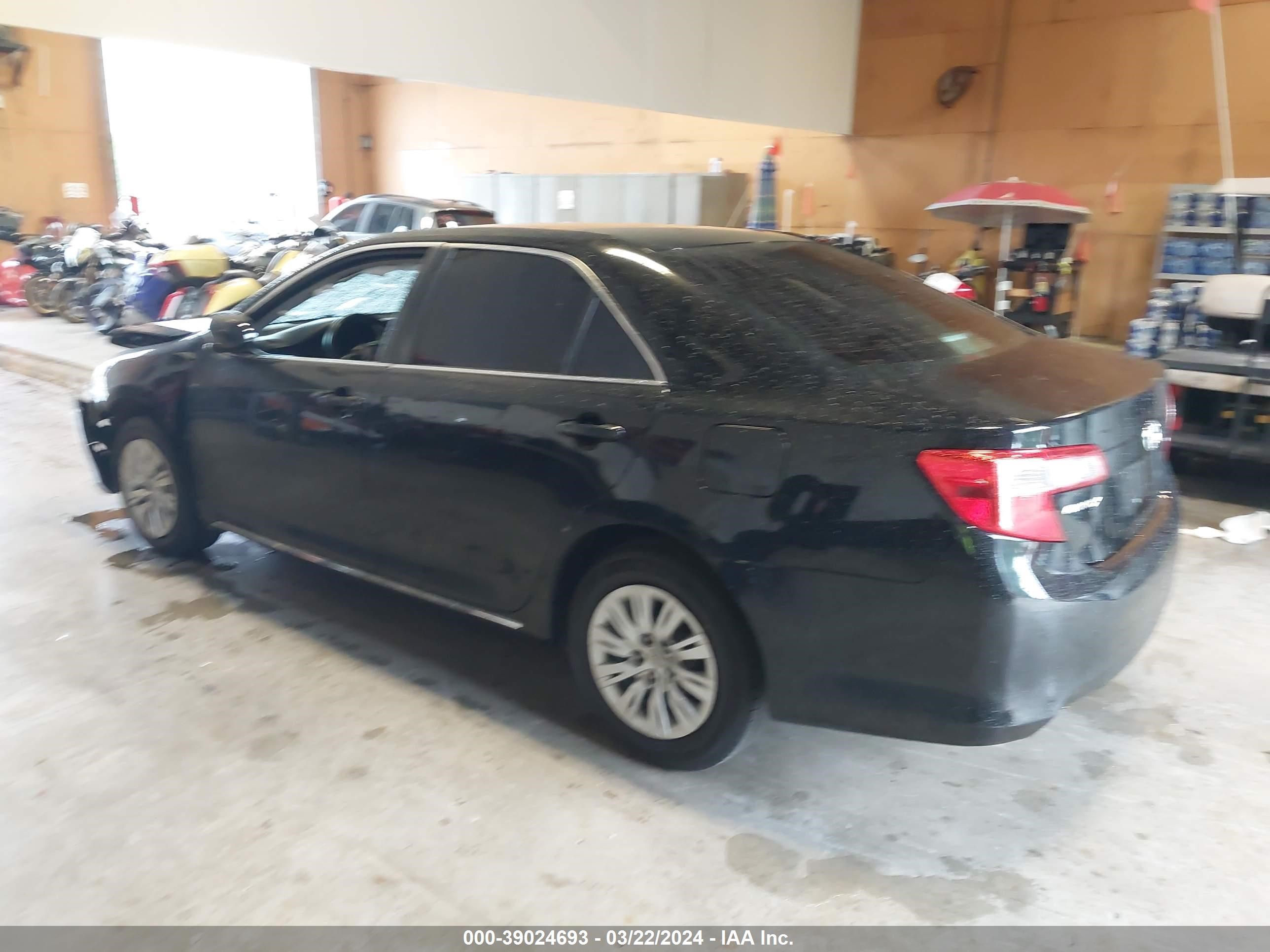 Photo 2 VIN: 4T1BF1FK1EU436325 - TOYOTA CAMRY 