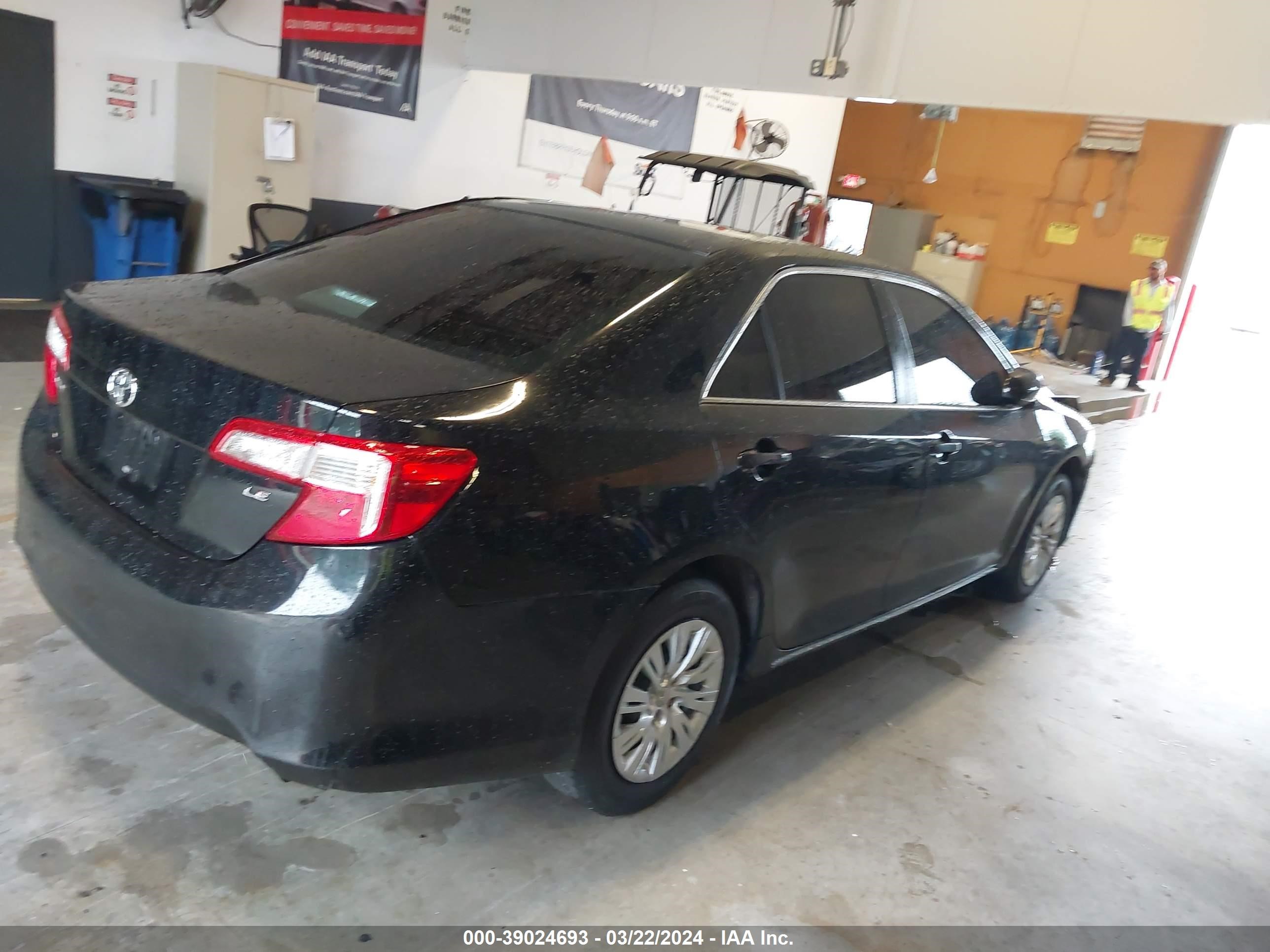 Photo 3 VIN: 4T1BF1FK1EU436325 - TOYOTA CAMRY 