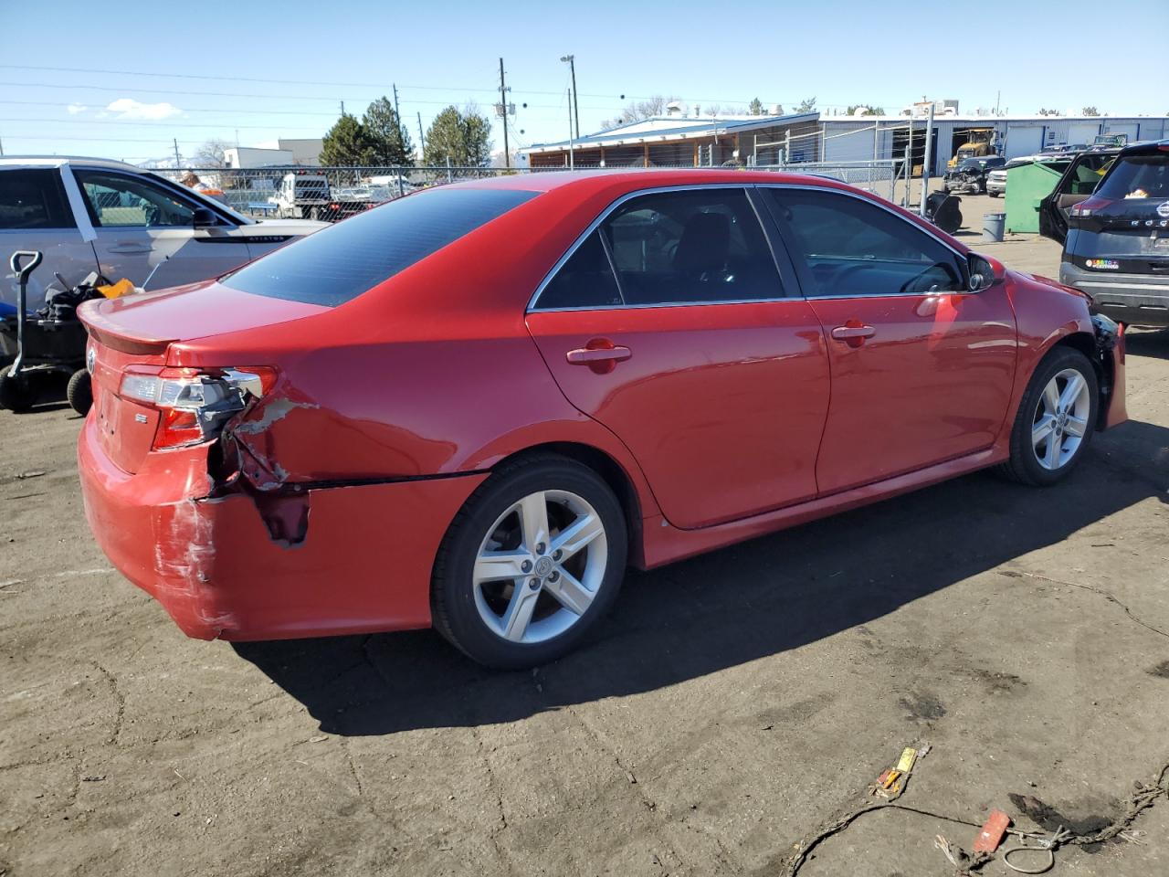 Photo 2 VIN: 4T1BF1FK1EU760987 - TOYOTA CAMRY 