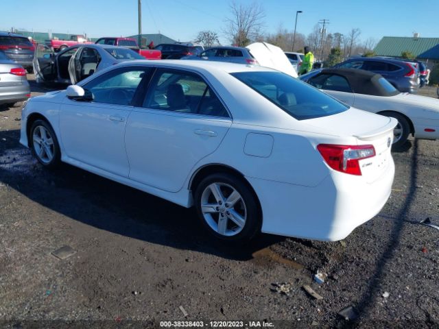 Photo 2 VIN: 4T1BF1FK1EU799840 - TOYOTA CAMRY 