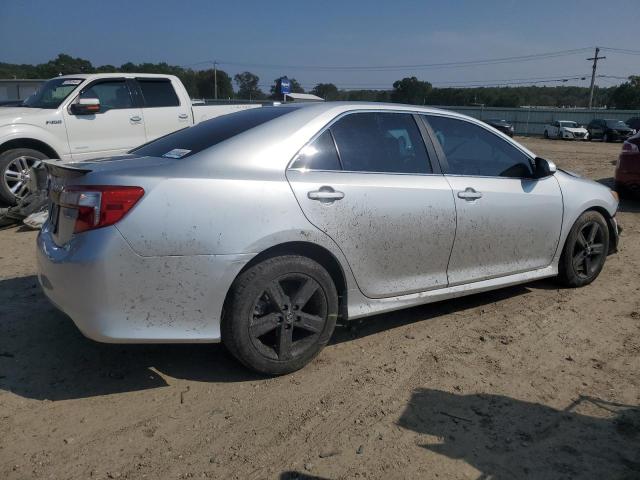 Photo 2 VIN: 4T1BF1FK1EU840080 - TOYOTA CAMRY L 