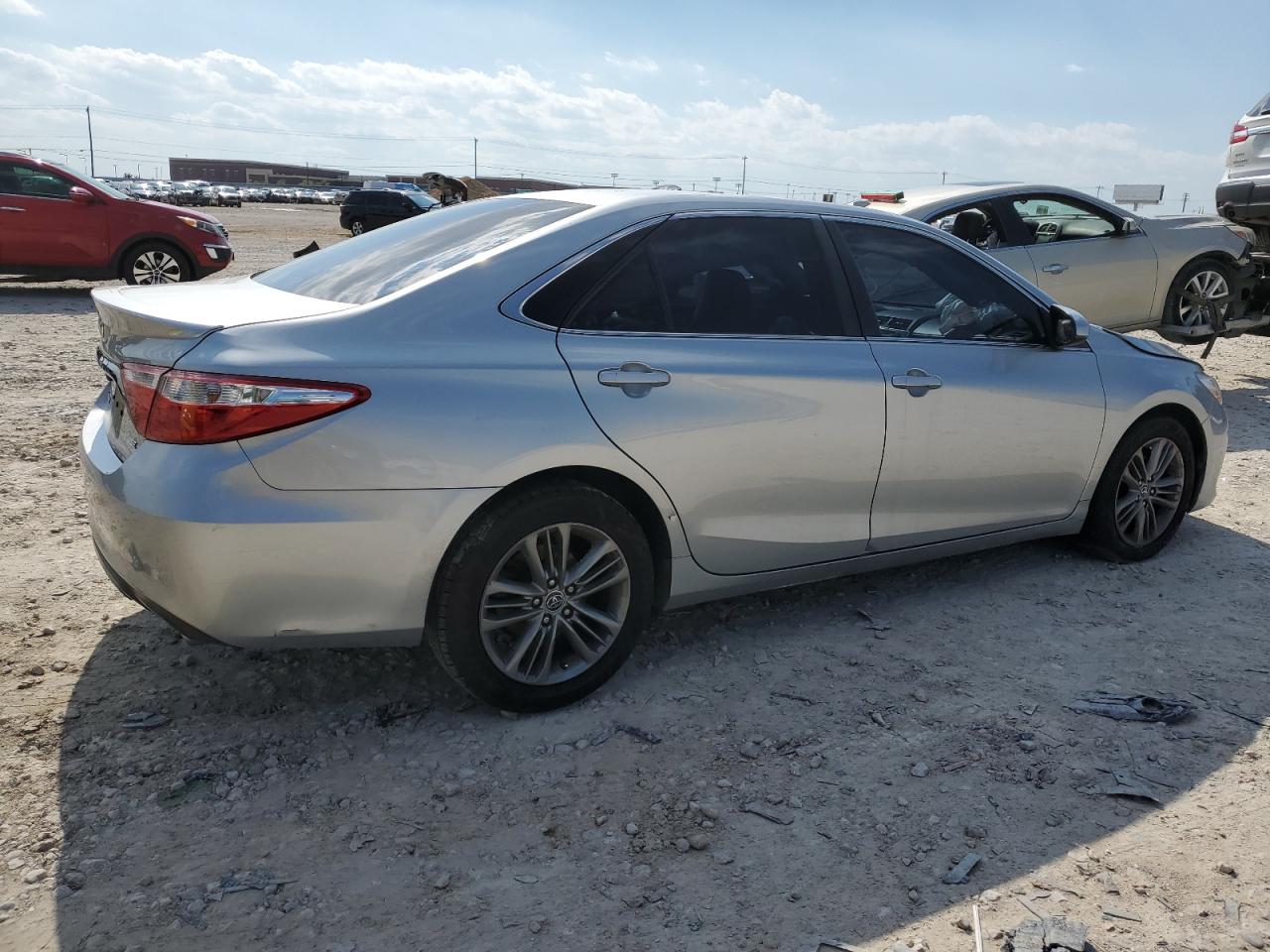 Photo 2 VIN: 4T1BF1FK1FU001421 - TOYOTA CAMRY 