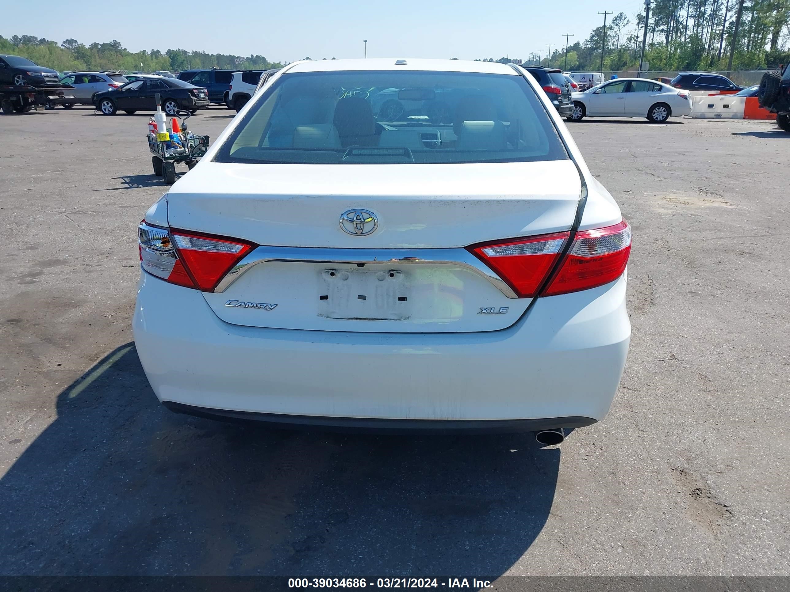 Photo 14 VIN: 4T1BF1FK1FU988456 - TOYOTA CAMRY 