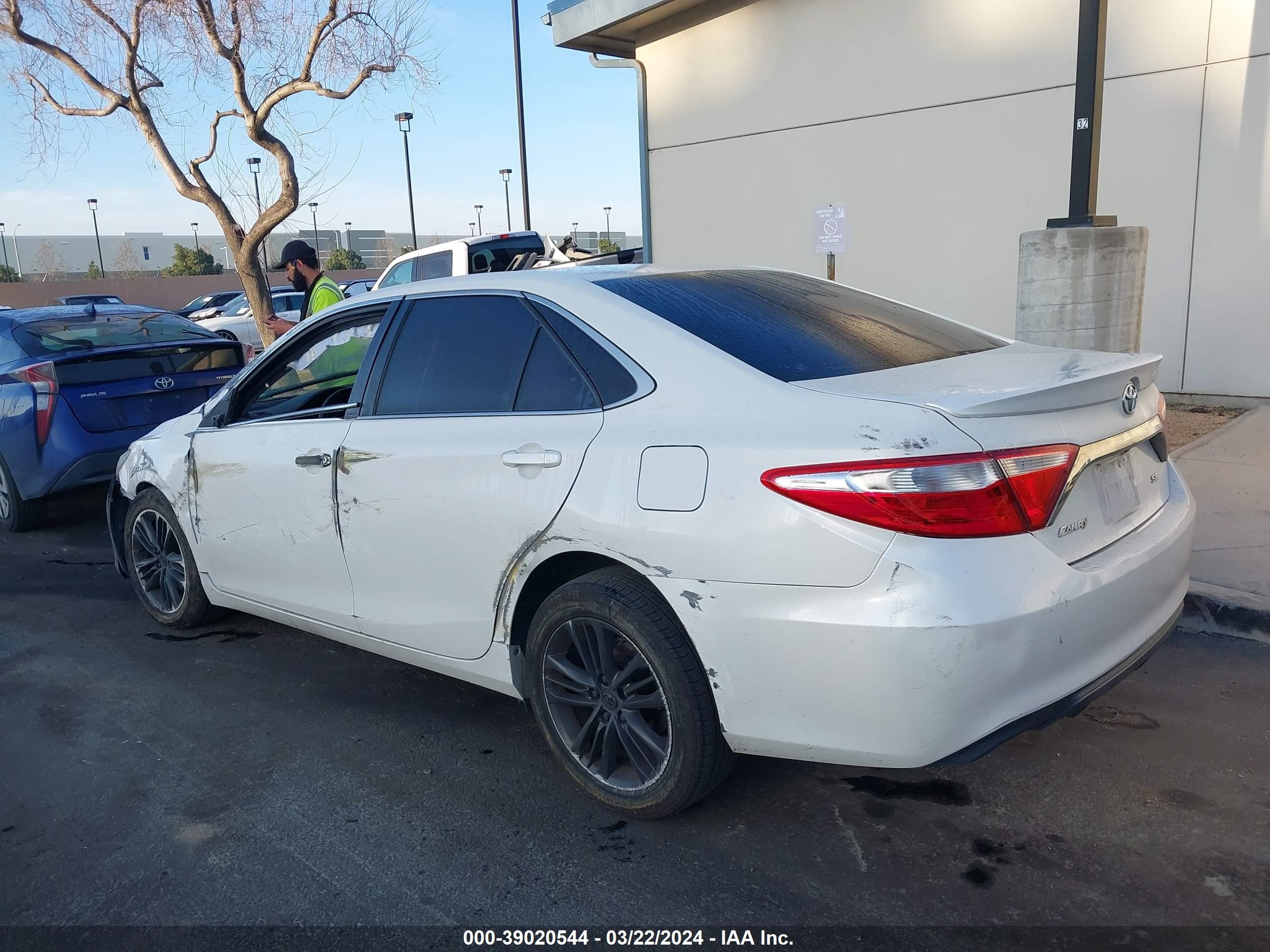 Photo 2 VIN: 4T1BF1FK1GU122659 - TOYOTA CAMRY 