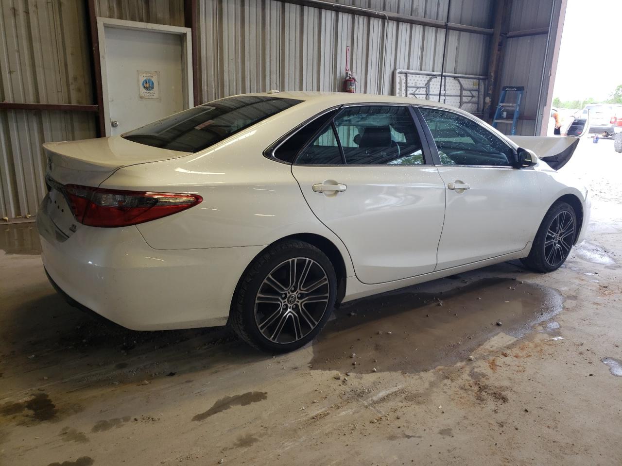 Photo 2 VIN: 4T1BF1FK1GU191545 - TOYOTA CAMRY 