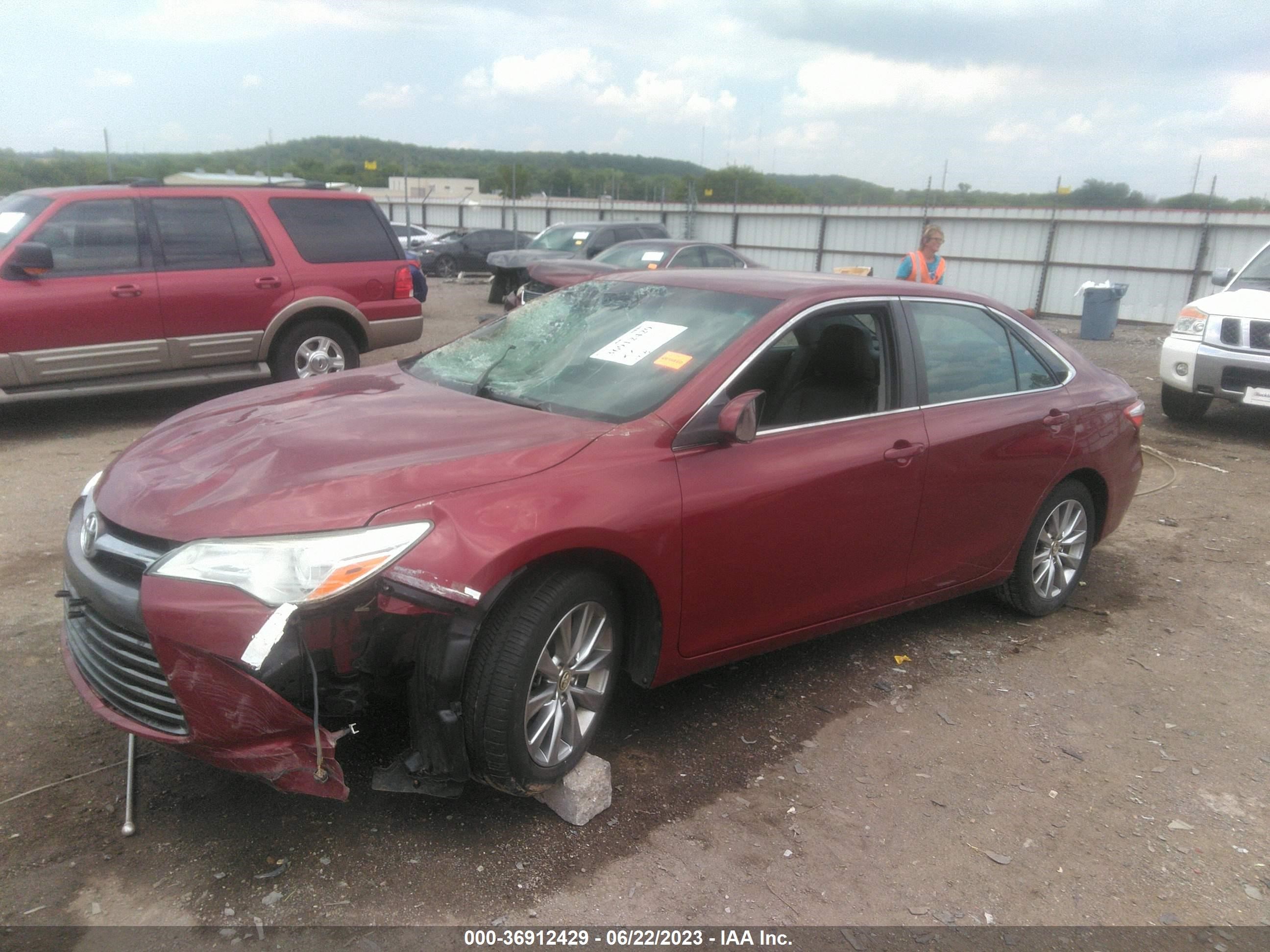 Photo 1 VIN: 4T1BF1FK1GU581657 - TOYOTA CAMRY 