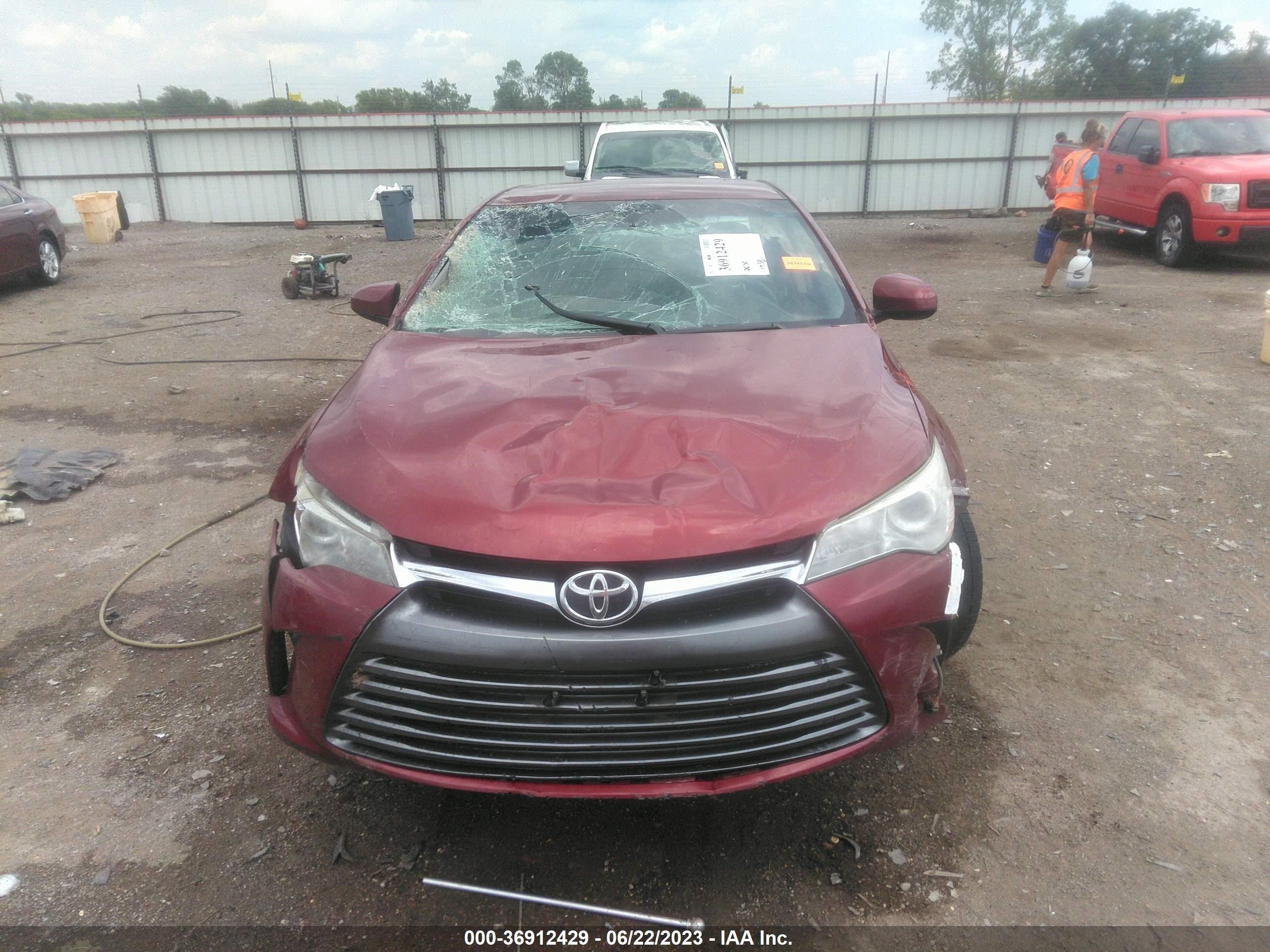 Photo 10 VIN: 4T1BF1FK1GU581657 - TOYOTA CAMRY 