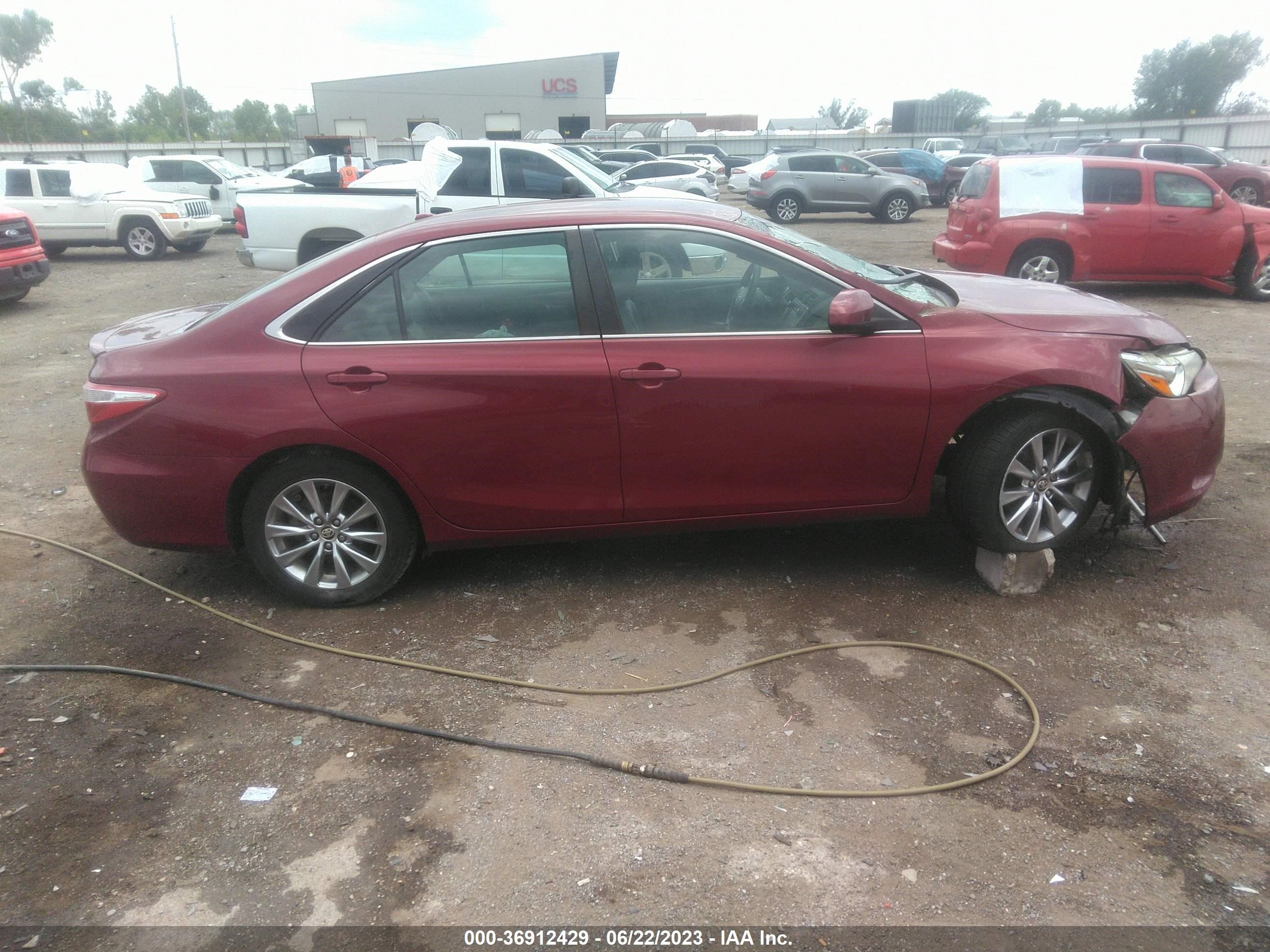 Photo 11 VIN: 4T1BF1FK1GU581657 - TOYOTA CAMRY 