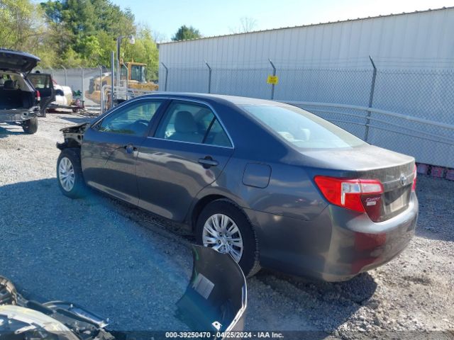 Photo 2 VIN: 4T1BF1FK2CU055581 - TOYOTA CAMRY 