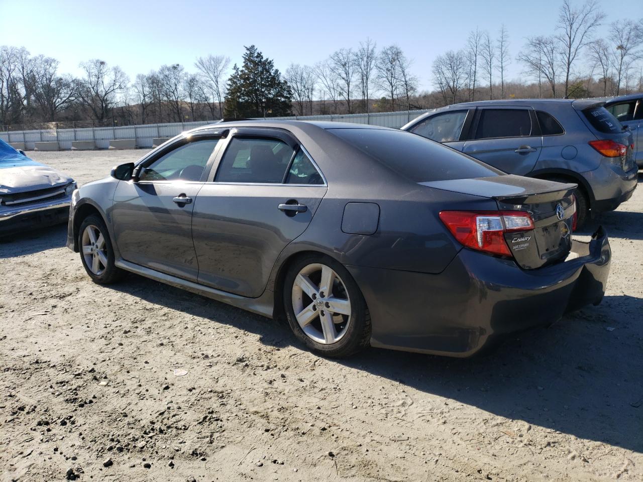 Photo 1 VIN: 4T1BF1FK2CU073000 - TOYOTA CAMRY 