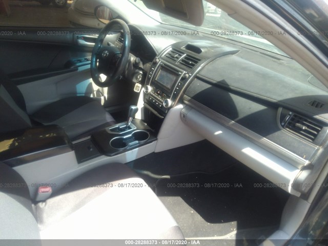 Photo 4 VIN: 4T1BF1FK2CU124494 - TOYOTA CAMRY 