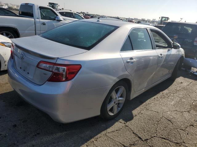 Photo 2 VIN: 4T1BF1FK2CU140405 - TOYOTA CAMRY BASE 