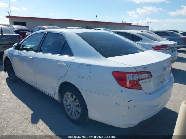 Photo 2 VIN: 4T1BF1FK2CU557121 - TOYOTA CAMRY 