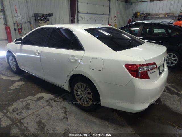 Photo 2 VIN: 4T1BF1FK2CU560701 - TOYOTA CAMRY 