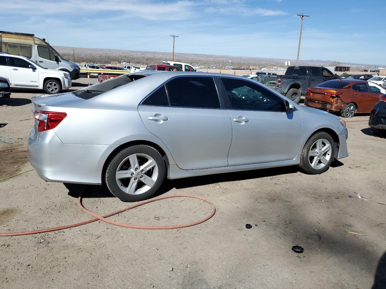 Photo 2 VIN: 4T1BF1FK2CU598591 - TOYOTA CAMRY 