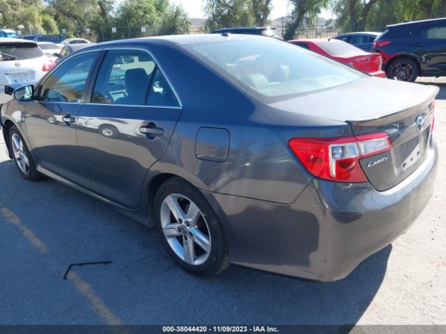 Photo 2 VIN: 4T1BF1FK2CU611064 - TOYOTA CAMRY 