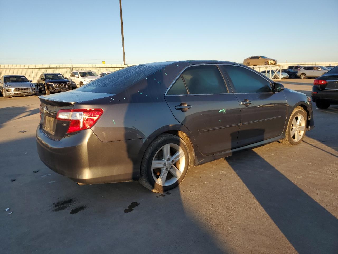 Photo 2 VIN: 4T1BF1FK2DU216898 - TOYOTA CAMRY 