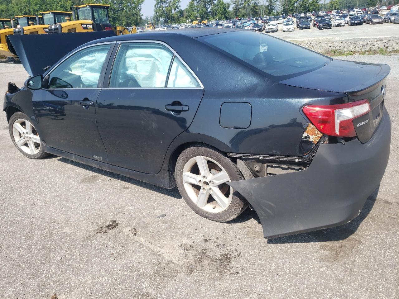 Photo 1 VIN: 4T1BF1FK2DU217808 - TOYOTA CAMRY 