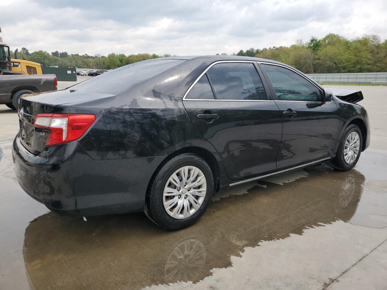 Photo 2 VIN: 4T1BF1FK2DU243681 - TOYOTA CAMRY 