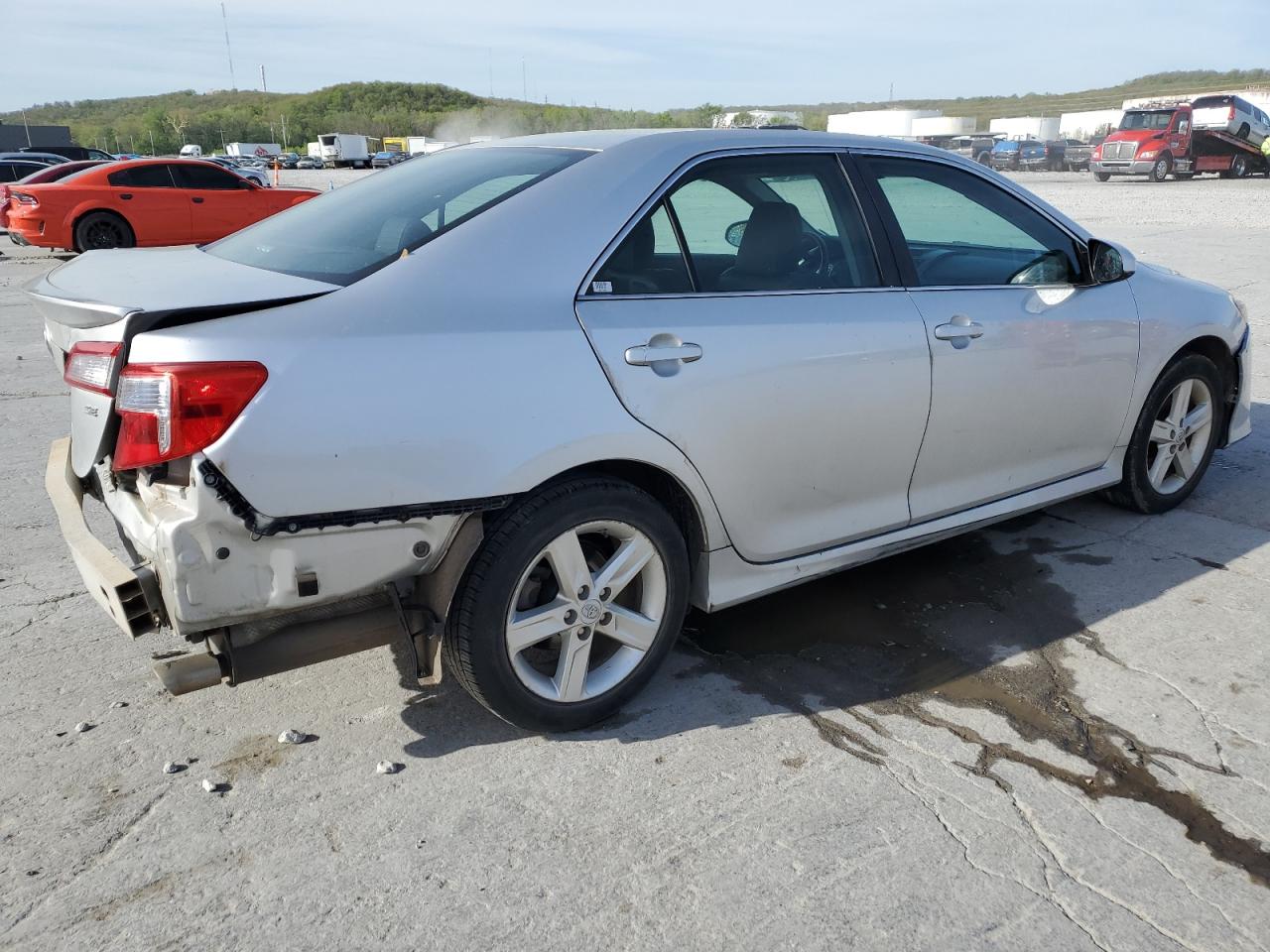 Photo 2 VIN: 4T1BF1FK2DU270749 - TOYOTA CAMRY 