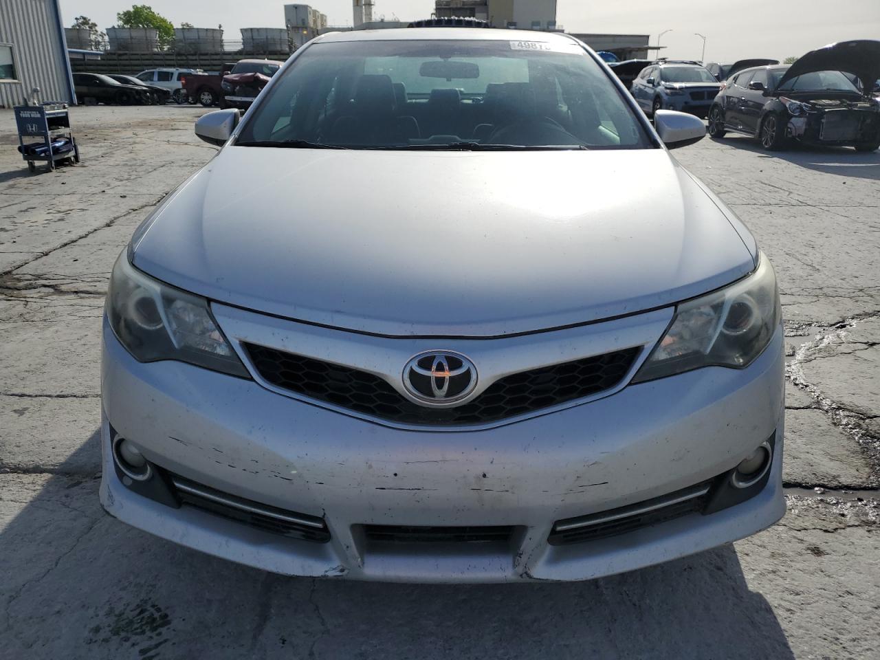 Photo 4 VIN: 4T1BF1FK2DU270749 - TOYOTA CAMRY 