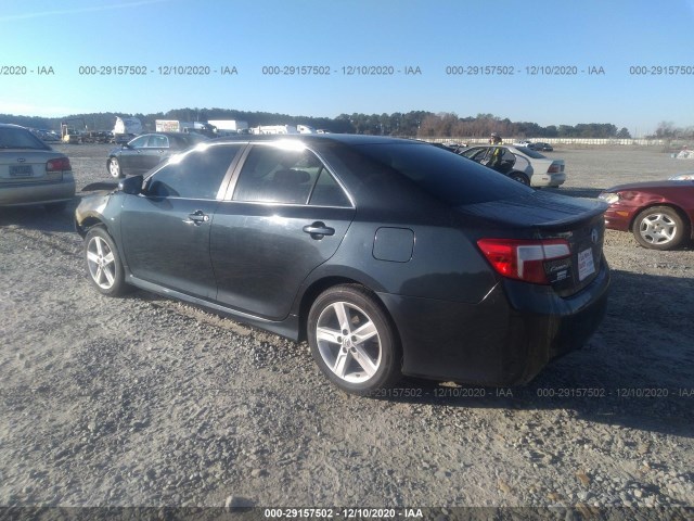 Photo 2 VIN: 4T1BF1FK2DU281461 - TOYOTA CAMRY 