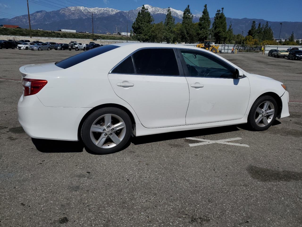 Photo 2 VIN: 4T1BF1FK2DU646012 - TOYOTA CAMRY 