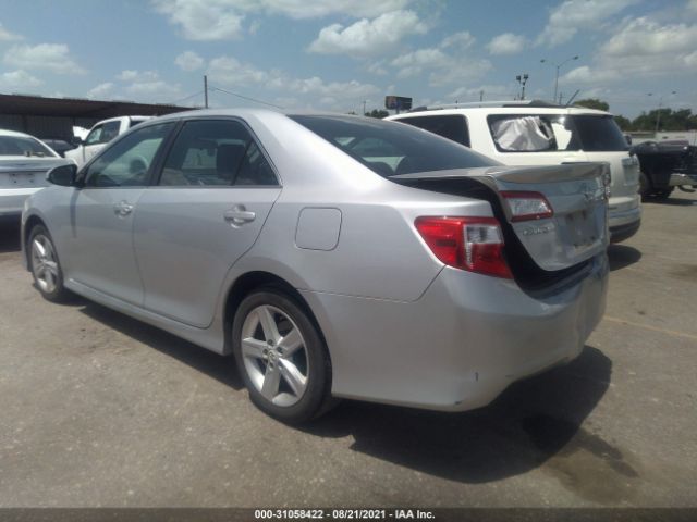 Photo 2 VIN: 4T1BF1FK2DU653302 - TOYOTA CAMRY 