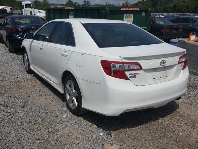 Photo 2 VIN: 4T1BF1FK2DU664705 - TOYOTA CAMRY SE 