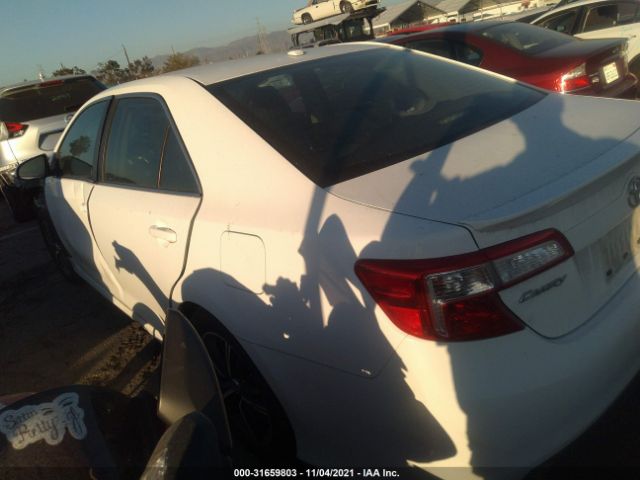 Photo 2 VIN: 4T1BF1FK2DU669595 - TOYOTA CAMRY 