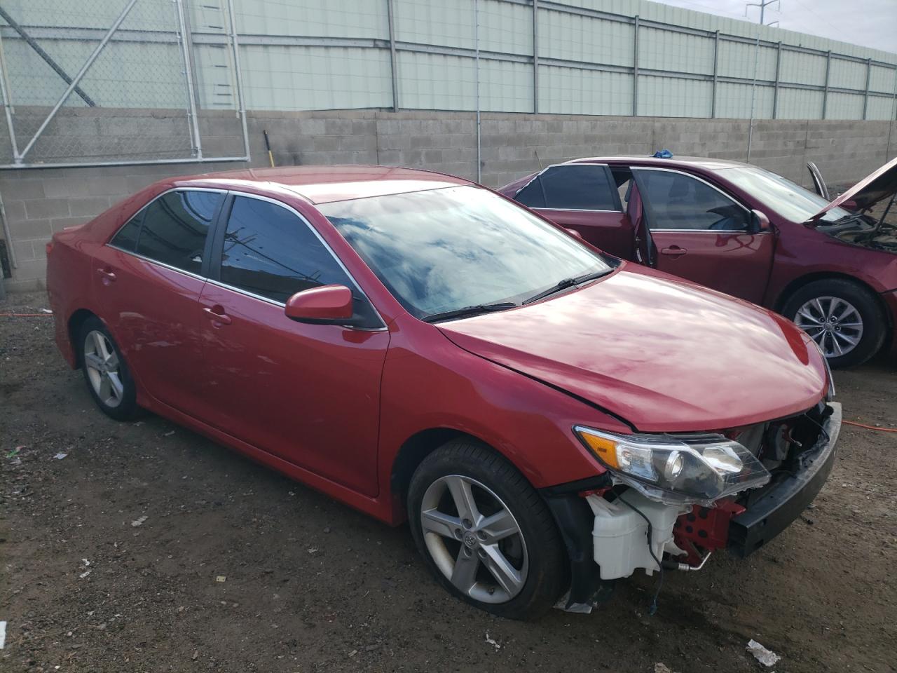 Photo 3 VIN: 4T1BF1FK2DU693945 - TOYOTA CAMRY 