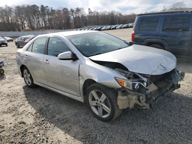 Photo 3 VIN: 4T1BF1FK2EU311379 - TOYOTA CAMRY L 