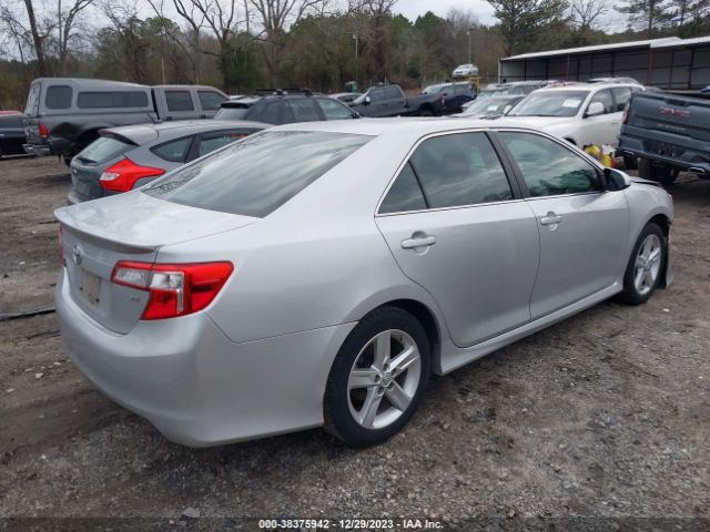 Photo 3 VIN: 4T1BF1FK2EU410039 - TOYOTA CAMRY 