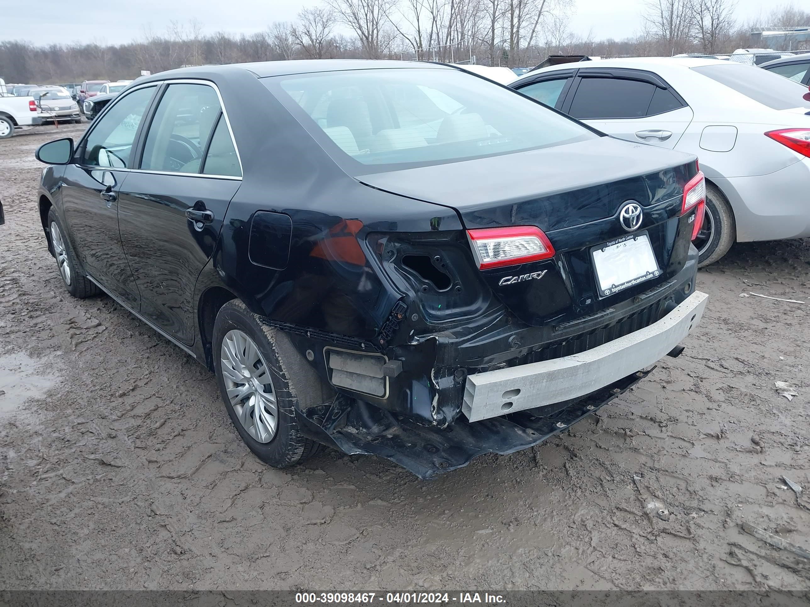 Photo 2 VIN: 4T1BF1FK2EU450184 - TOYOTA CAMRY 