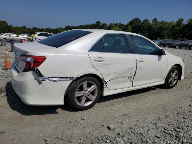 Photo 2 VIN: 4T1BF1FK2EU467437 - TOYOTA CAMRY L 