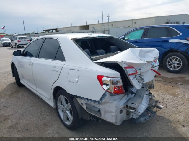 Photo 2 VIN: 4T1BF1FK2EU746080 - TOYOTA CAMRY 