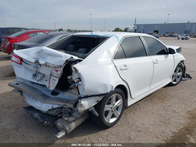 Photo 3 VIN: 4T1BF1FK2EU746080 - TOYOTA CAMRY 