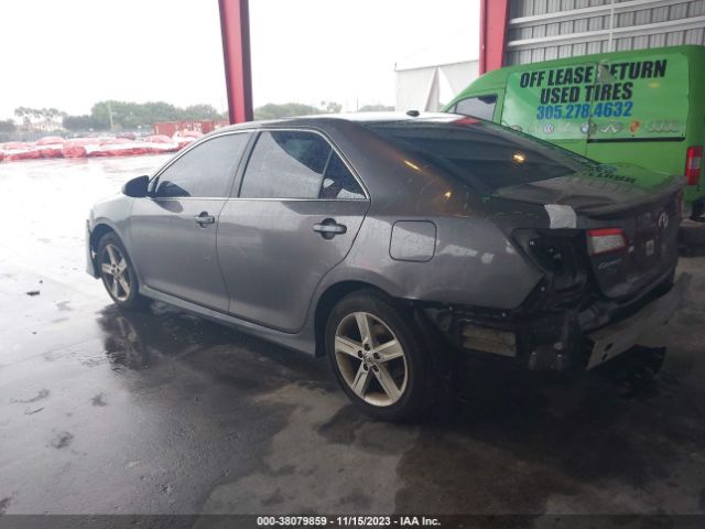 Photo 2 VIN: 4T1BF1FK2EU811221 - TOYOTA CAMRY 