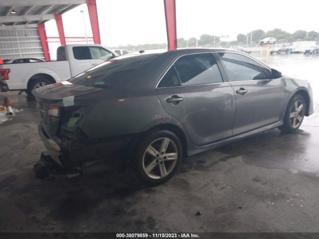 Photo 3 VIN: 4T1BF1FK2EU811221 - TOYOTA CAMRY 