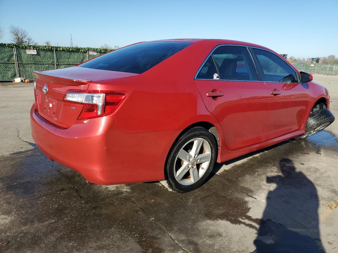 Photo 2 VIN: 4T1BF1FK2EU852383 - TOYOTA CAMRY 